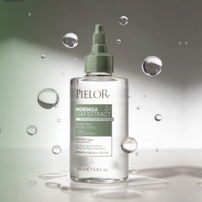 Sağlıklı ve Işıltılı Bir Cilt, Doğru Bakım: Pielor Moringa Leaf Extract Purifying Facial Tonic