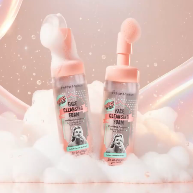 Temiz ve Genç Görünümlü Bir Cilt Petite Maison Yüz Temizleme Köpüğü ile Tanışın 🌿
